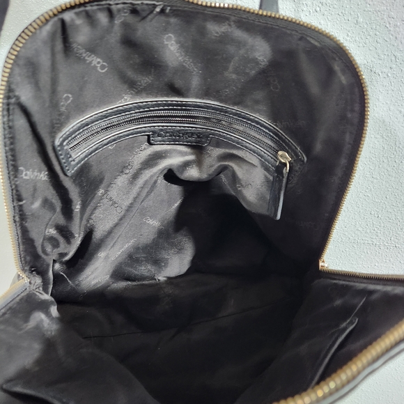 Calvin Klein Sonoma Bubble Lamb Zip Around Backpack Black Leather - Picture 7 of 9